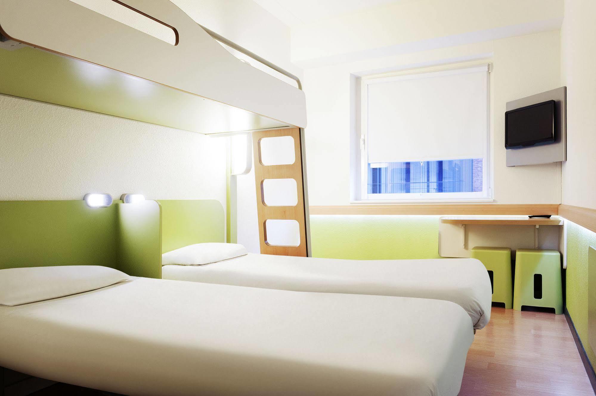 ibis budget Cergy St Christophe Eksteriør billede