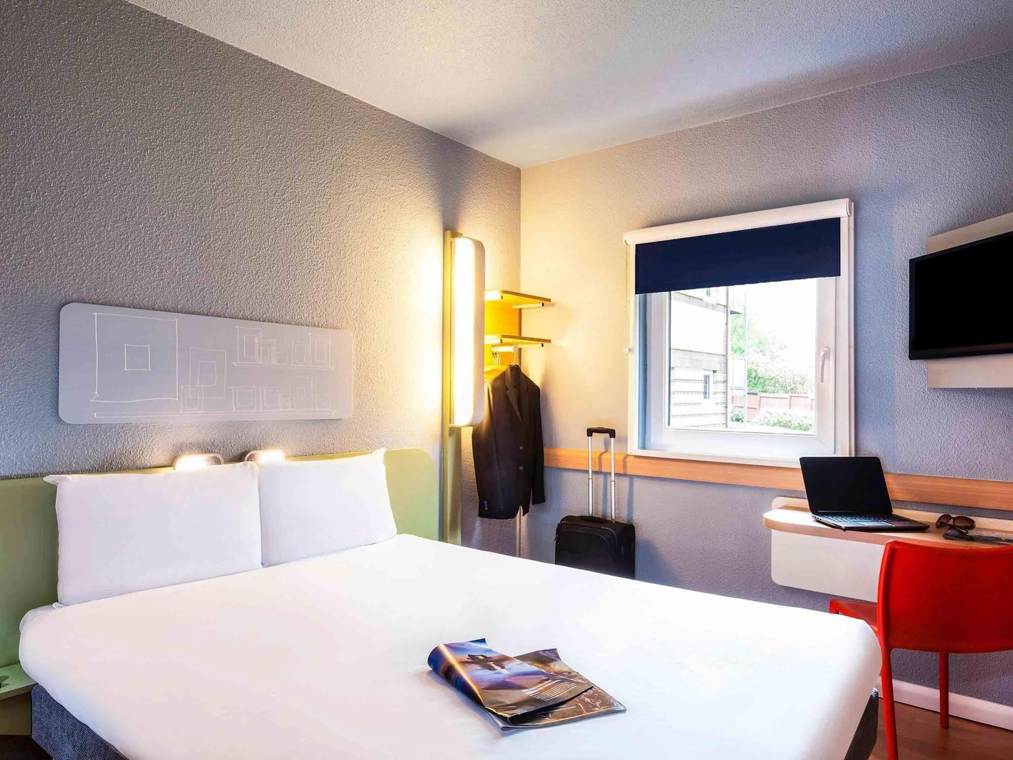 ibis budget Cergy St Christophe Eksteriør billede